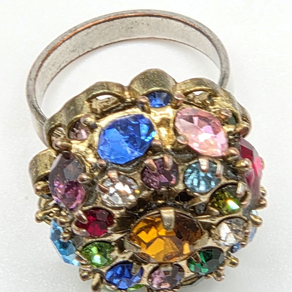 Vintage Rhinestone Cocktail Ring - Picture 4 of 12